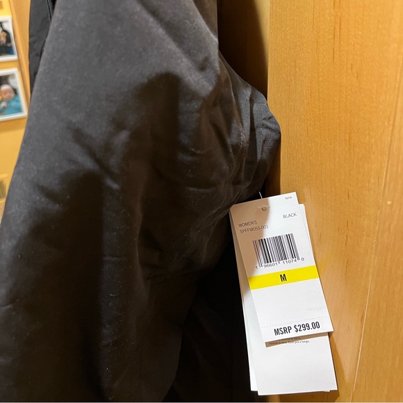 🆕 NWT Women’s SPYDER Parka - Picture 3 of 4